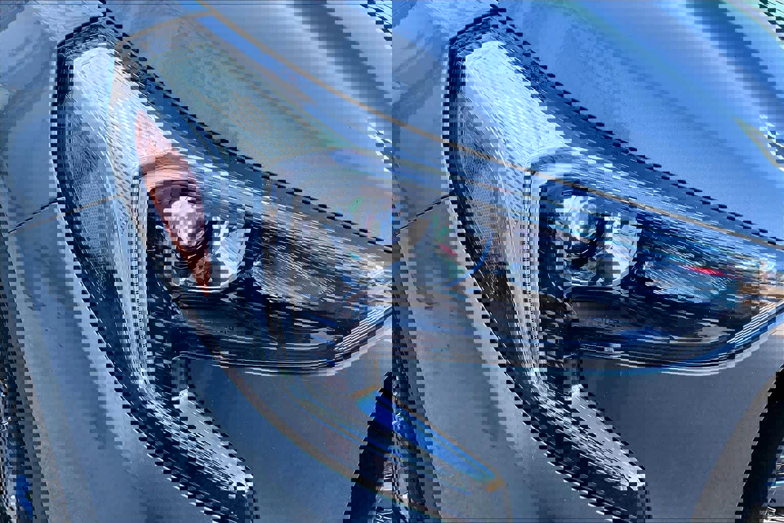 Used 2021 GMC Terrain SLE w/ Driver Convenience Package image 26