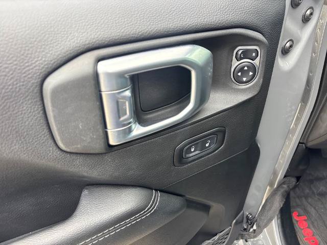 Used 2021 Jeep Wrangler Unlimited Sahara AWD/4WD image 16