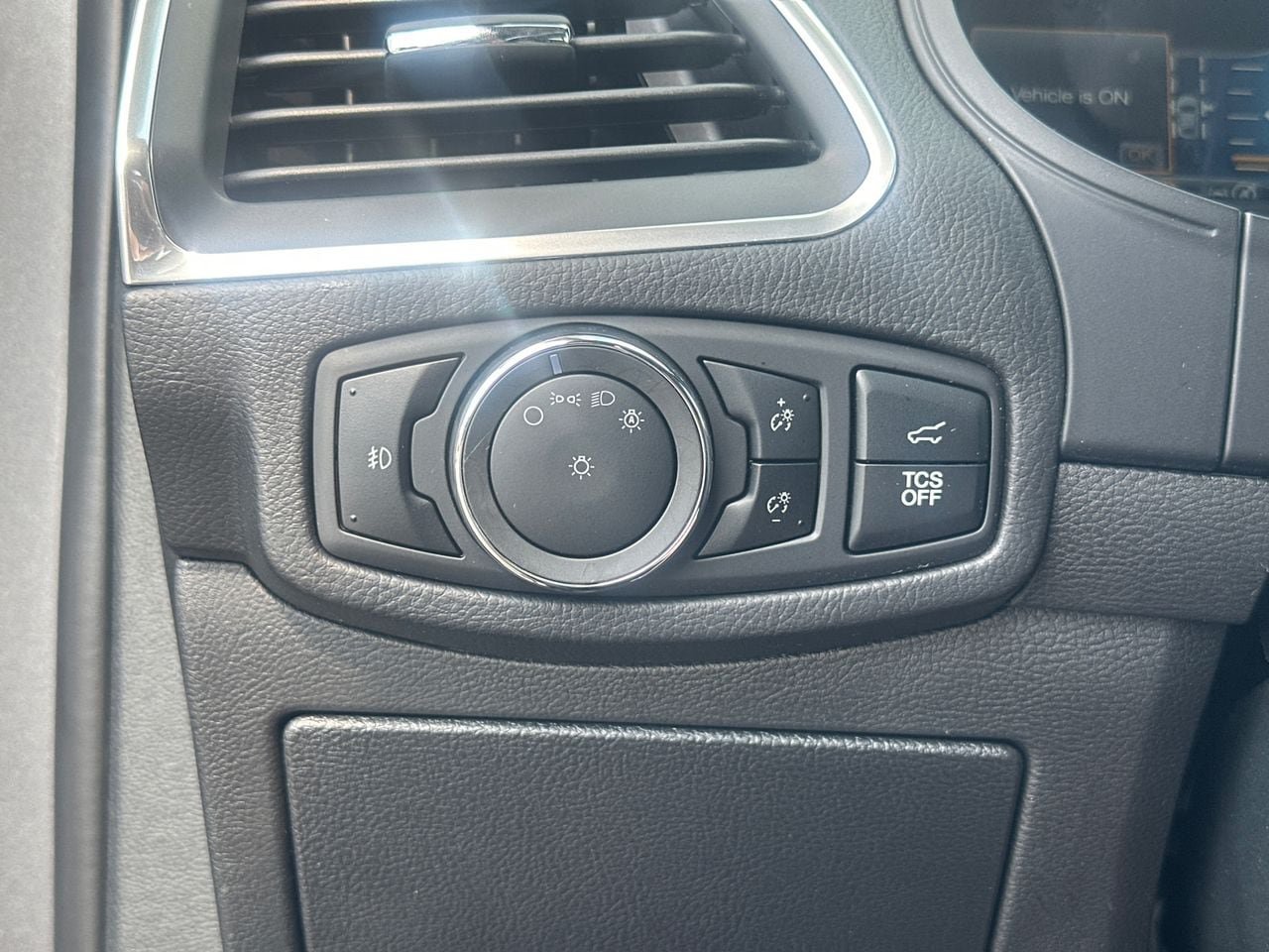 Certified 2024 Ford Edge Titanium AWD/4WD image 33