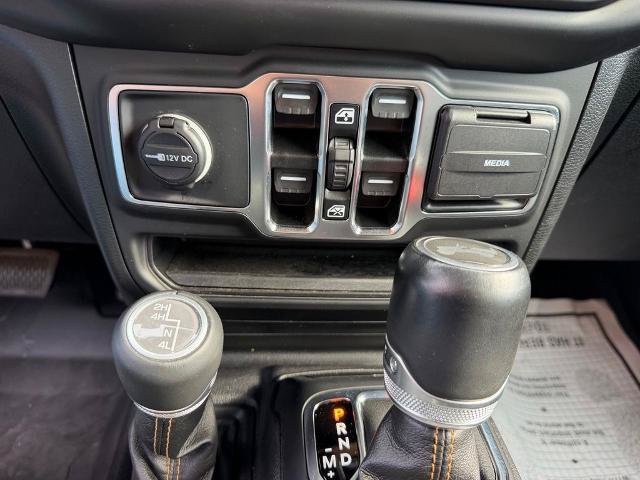 Used 2021 Jeep Wrangler Unlimited Sahara AWD/4WD image 26