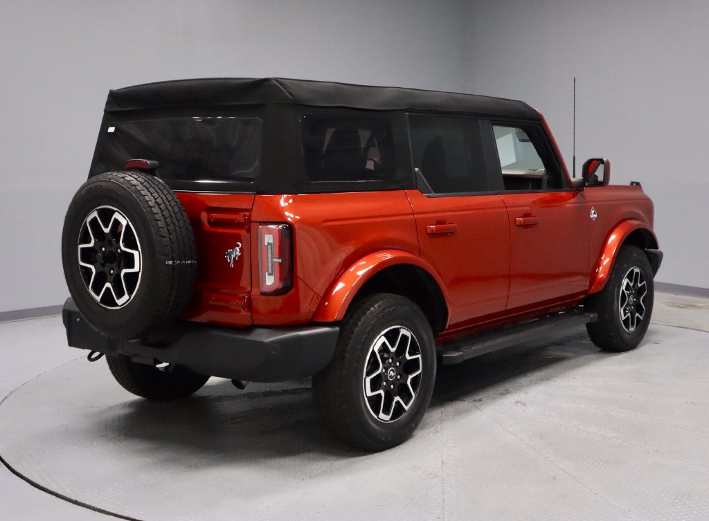 Certified 2024 Ford Bronco Outer Banks AWD/4WD image 11