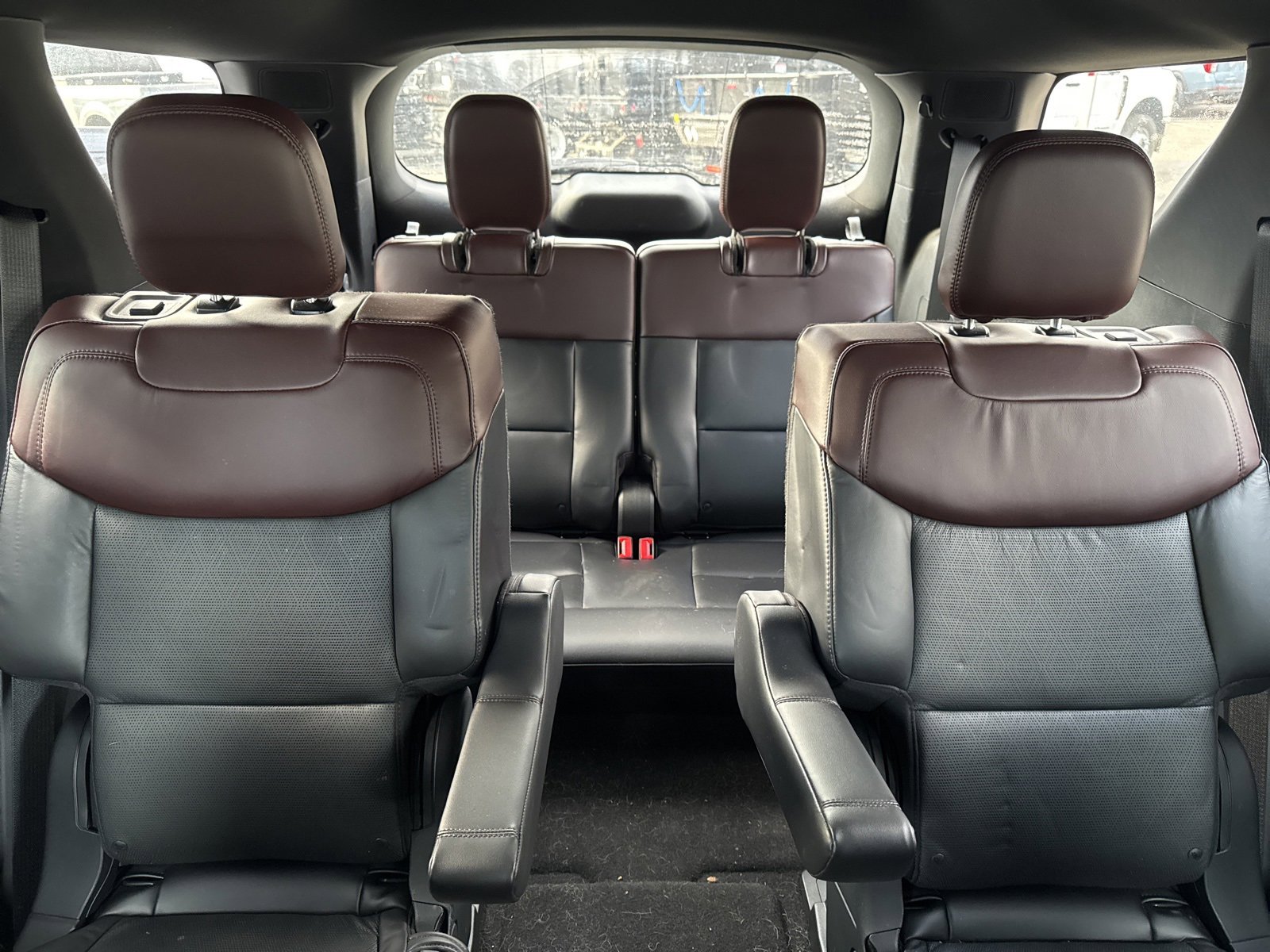 Certified 2020 Ford Explorer Platinum w/ Premium Technology Package image 33