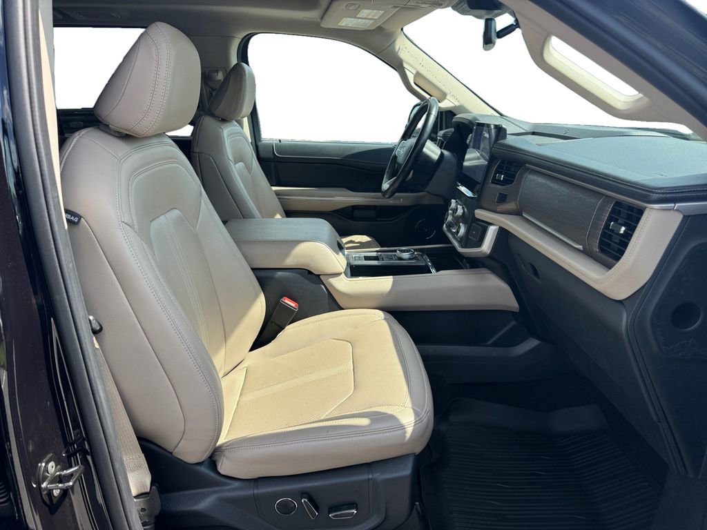 Certified 2024 Ford Expedition Limited image 15