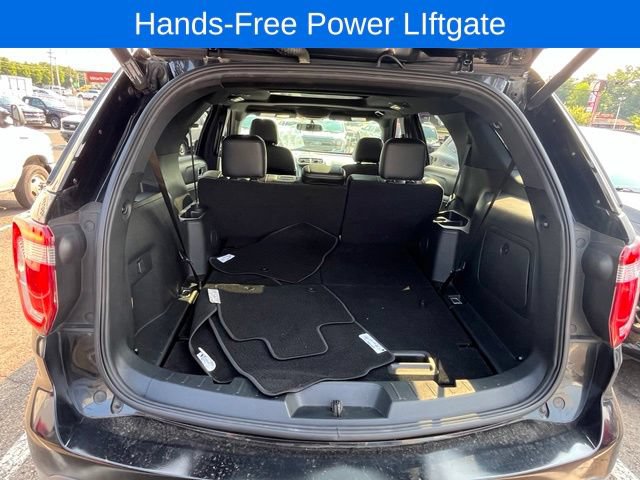 Certified 2017 Ford Explorer XLT w/ Equipment Group 202A AWD/4WD image 6