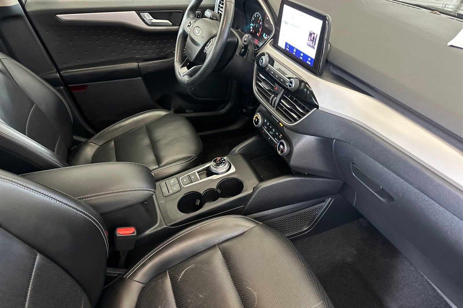 Certified 2020 Ford Escape SEL FWD image 16