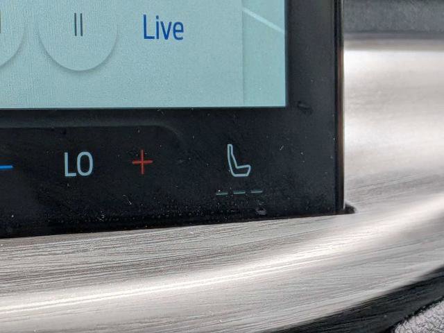 Certified 2025 Ford Escape SE w/ PHEV Premium Package image 23