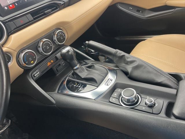 Used 2020 MAZDA MX-5 Miata RF Grand Touring RWD image 28