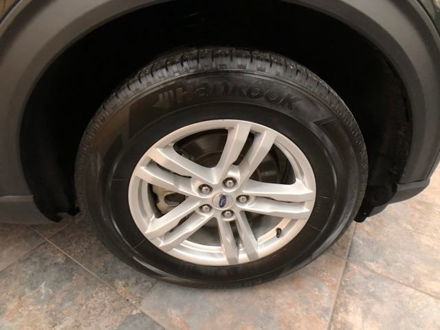 Certified 2023 Ford Explorer XLT w/ Equipment Group 202A image 9