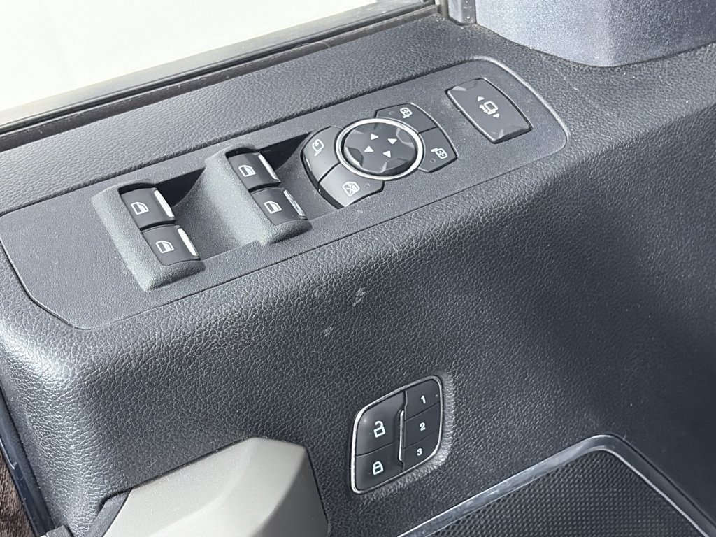 Certified 2019 Ford F250 Lariat w/ Lariat Value Package AWD/4WD image 24