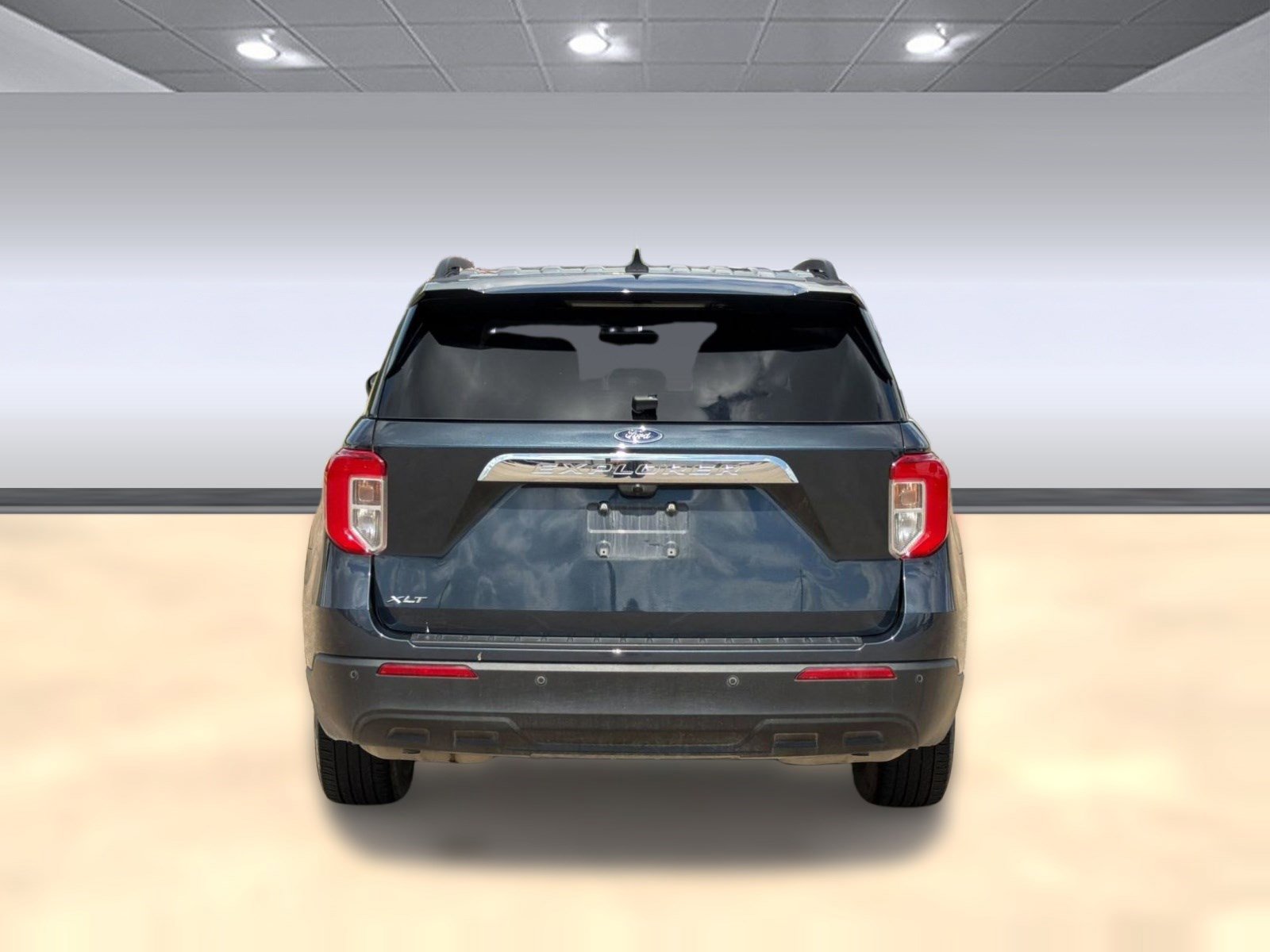 Certified 2024 Ford Explorer XLT RWD image 10