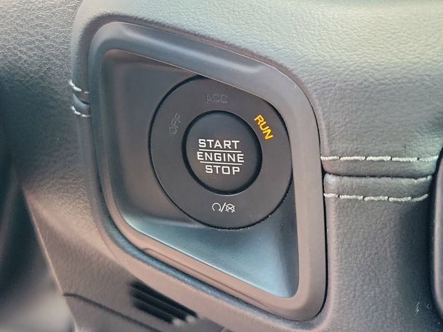 Used 2024 Jeep Wrangler Unlimited Sahara AWD/4WD image 30