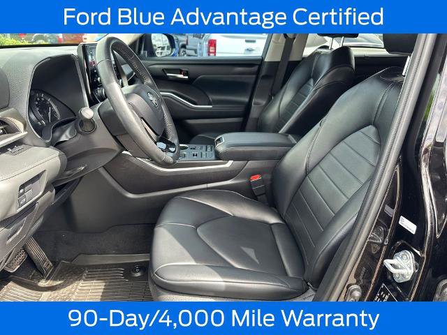 Used 2021 Toyota Highlander XLE AWD/4WD image 13