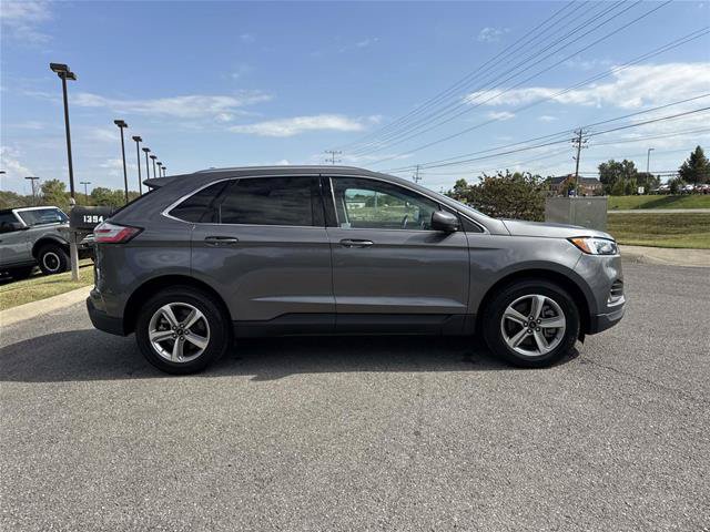 Certified 2024 Ford Edge SEL w/ Convenience Package AWD/4WD image 4