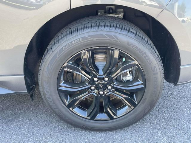 Certified 2024 Ford Edge SE w/ Black Appearance Package image 4