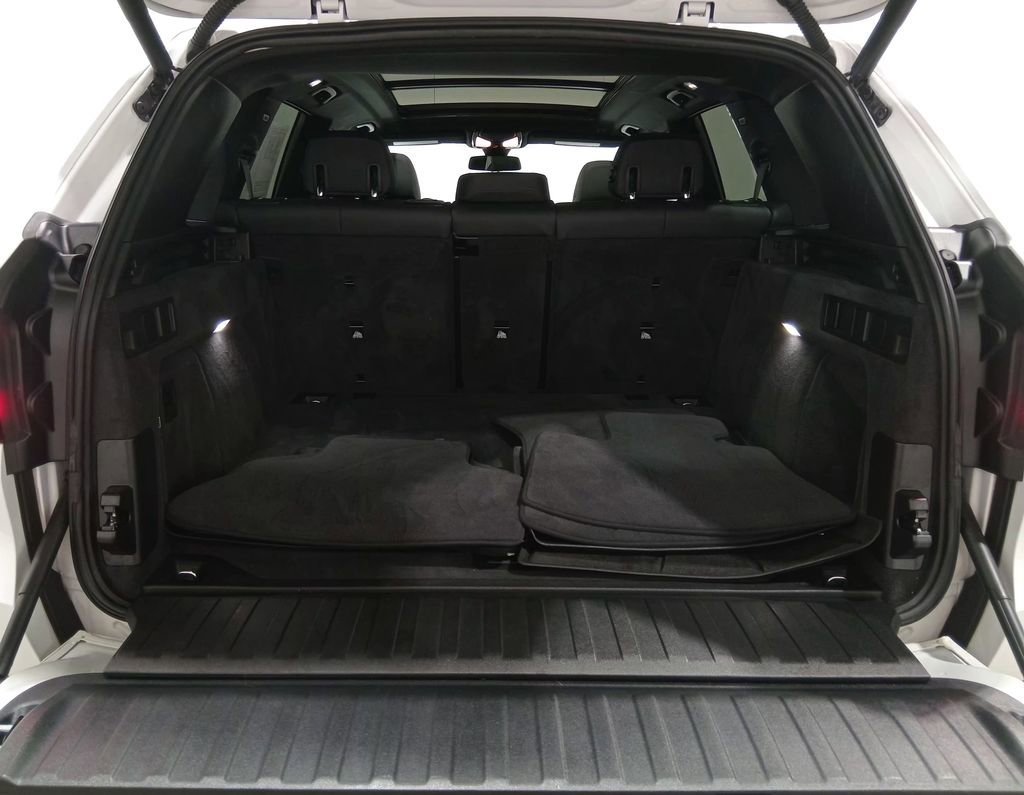 Used 2021 BMW X5 xDrive40i w/ Convenience Package AWD/4WD image 6