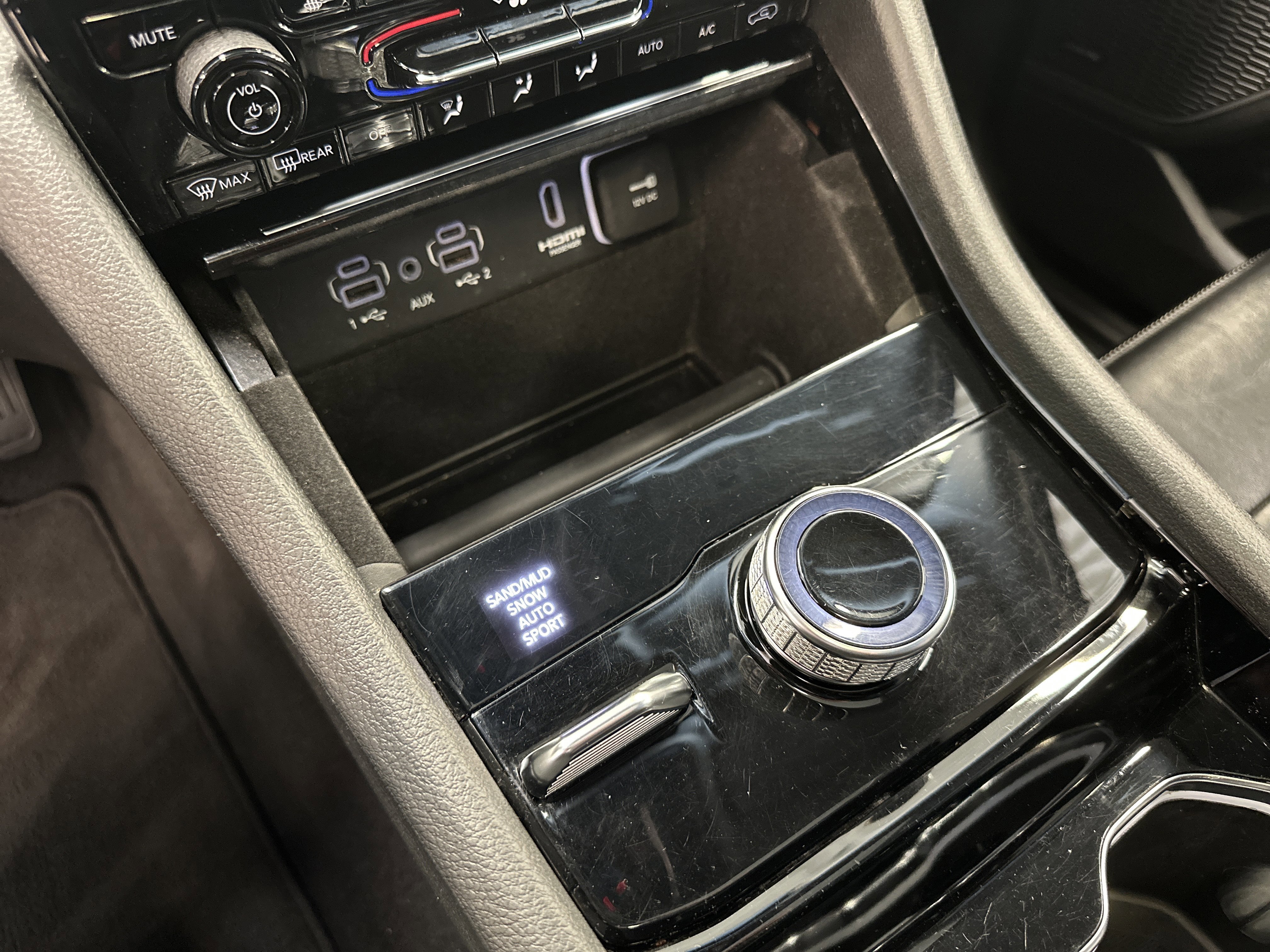 Used 2022 Jeep Grand Cherokee Limited w/ Trailer Tow Prep Group (B) image 34