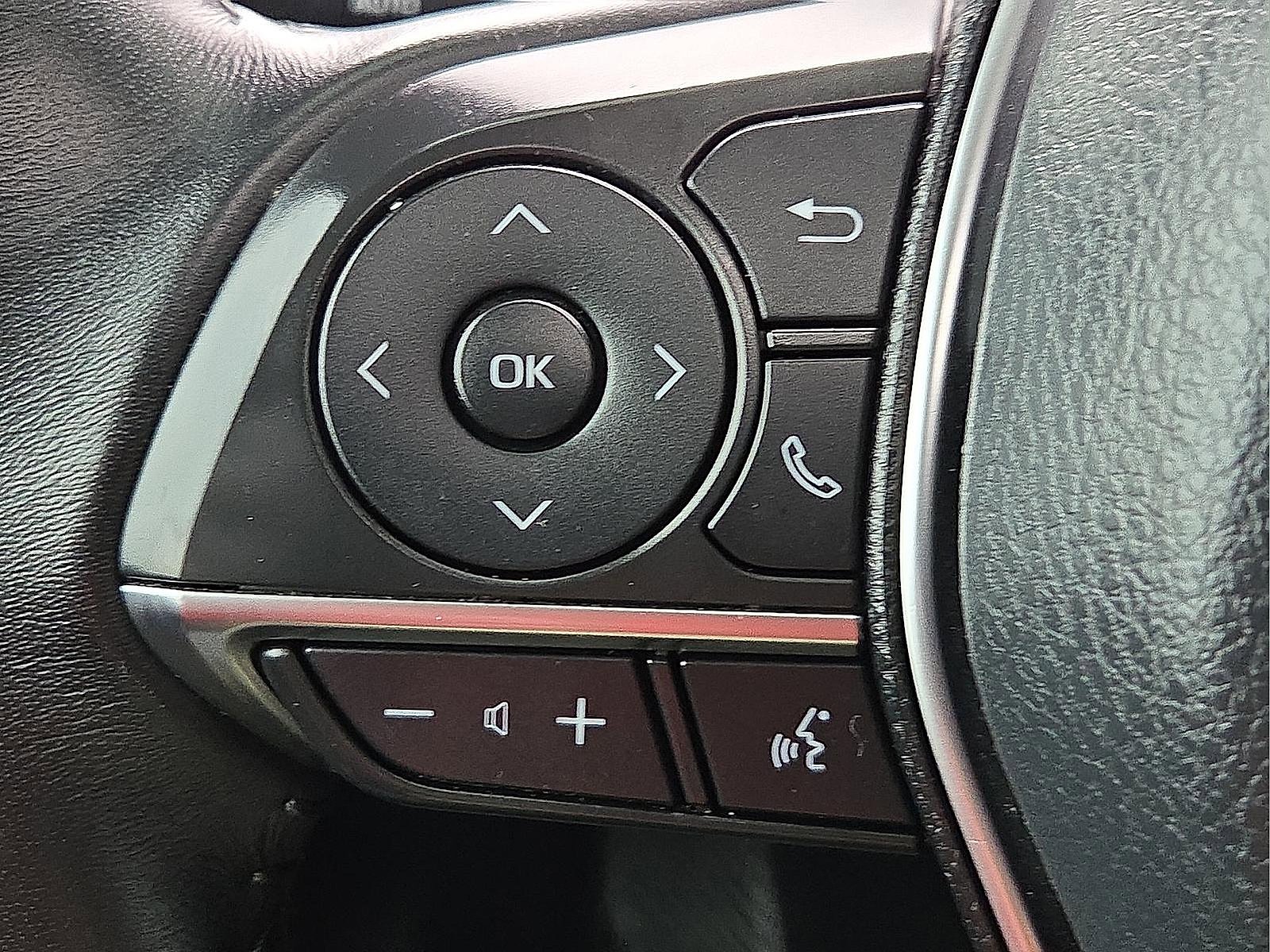 Used 2020 Toyota Camry XSE image 20