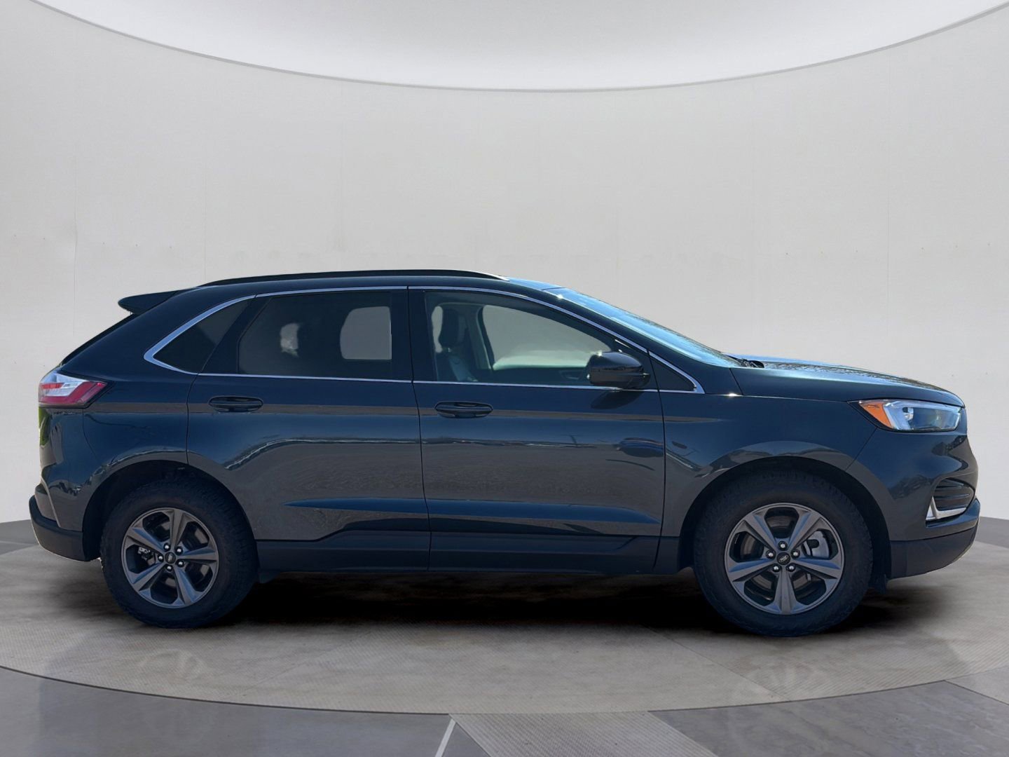 Certified 2022 Ford Edge SEL w/ Sport Appearance Package AWD/4WD image 9