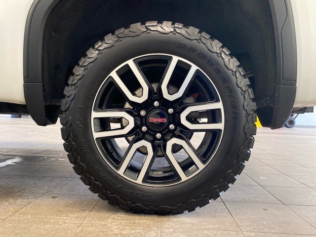 Used 2020 GMC Sierra 1500 AT4 w/ AT4 Premium Package AWD/4WD image 25