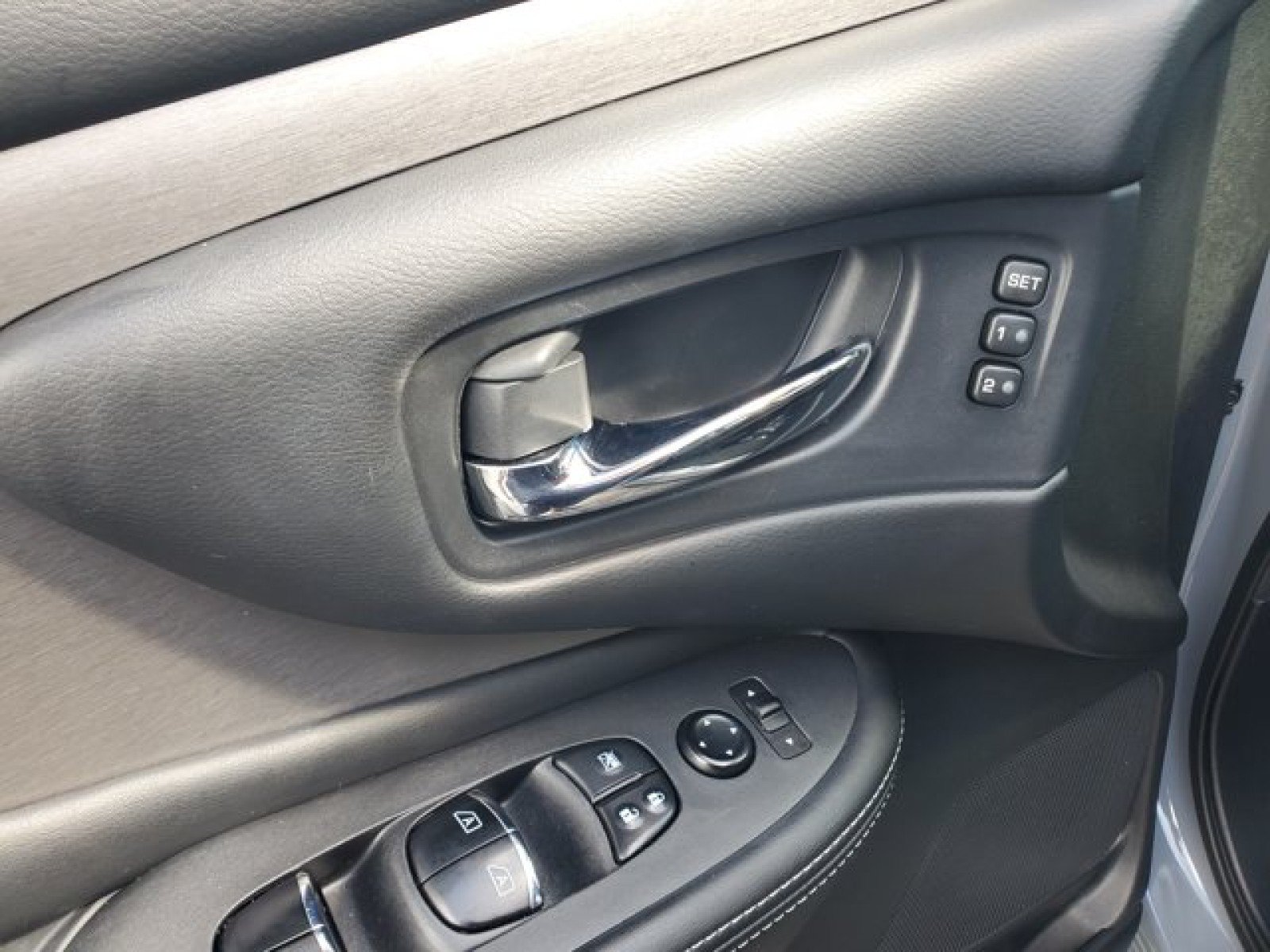 Used 2023 Nissan Murano SL w/ SL Moonroof Package FWD image 16