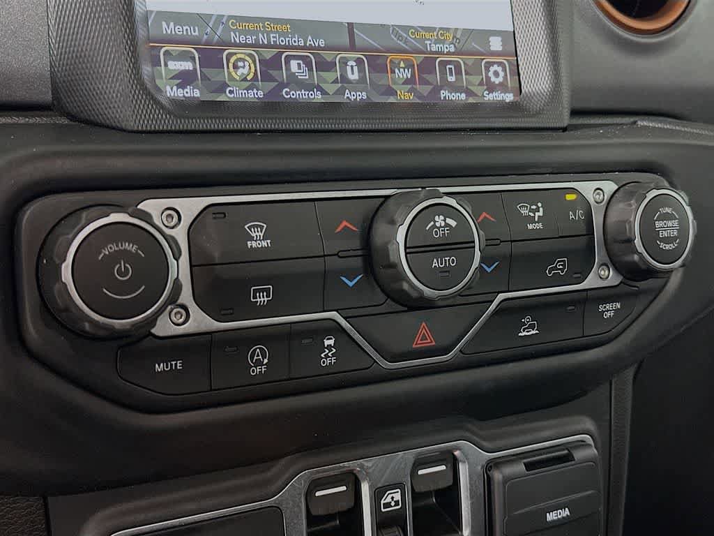Used 2023 Jeep Gladiator Mojave w/ LED Lighting Group AWD/4WD image 18