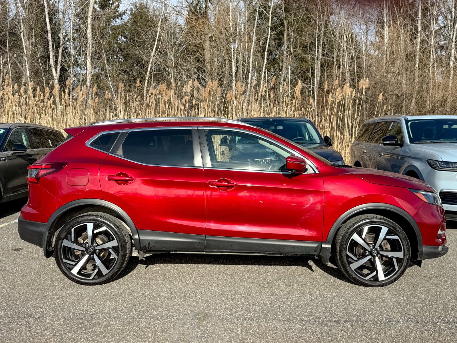 Used 2020 Nissan Rogue Sport SL w/ Premium Package image 2