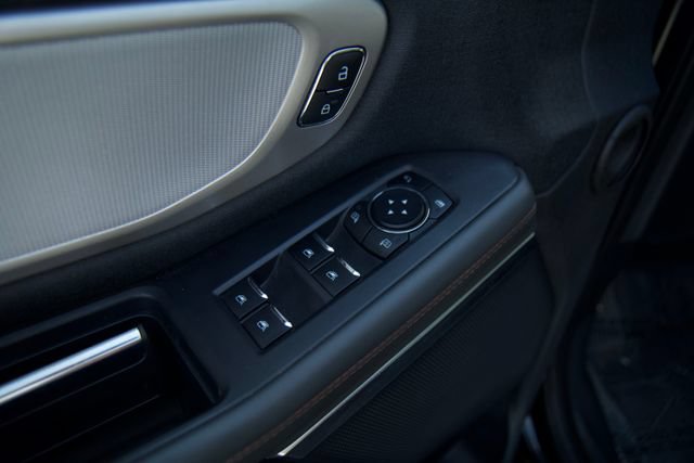 Certified 2025 Ford Expedition Active AWD/4WD image 15