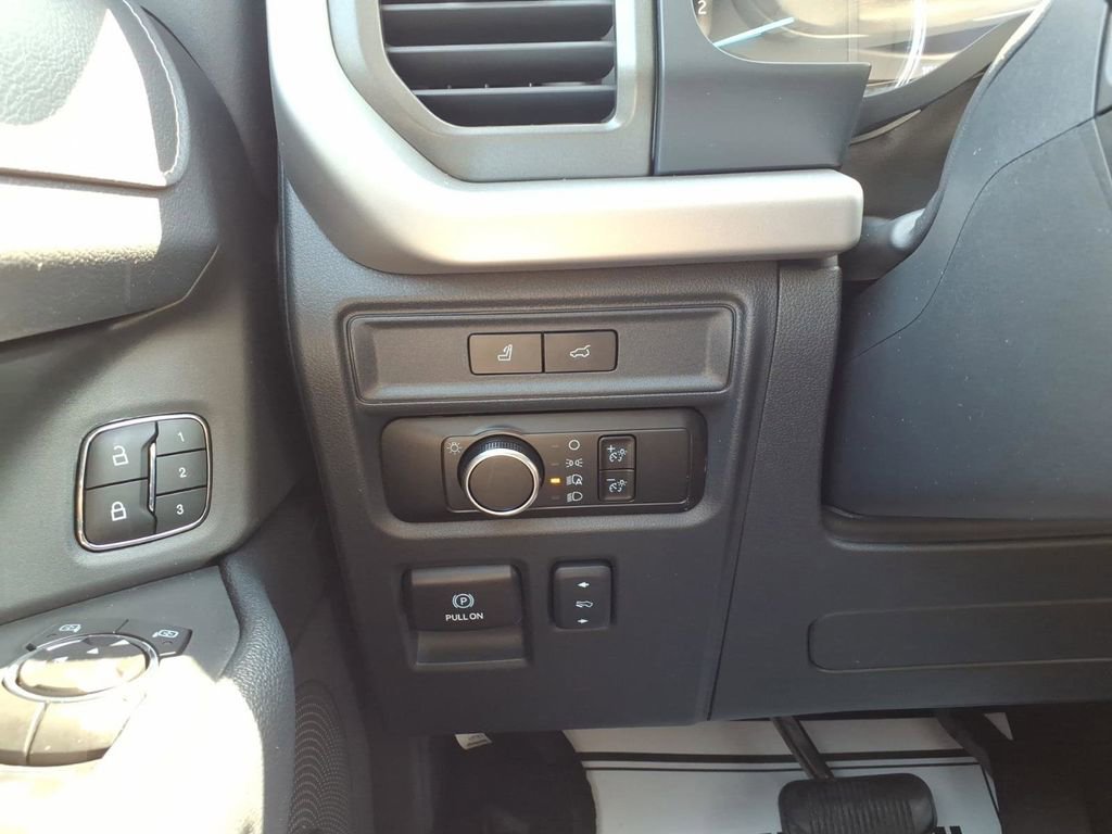 Certified 2024 Ford Expedition XLT AWD/4WD image 18