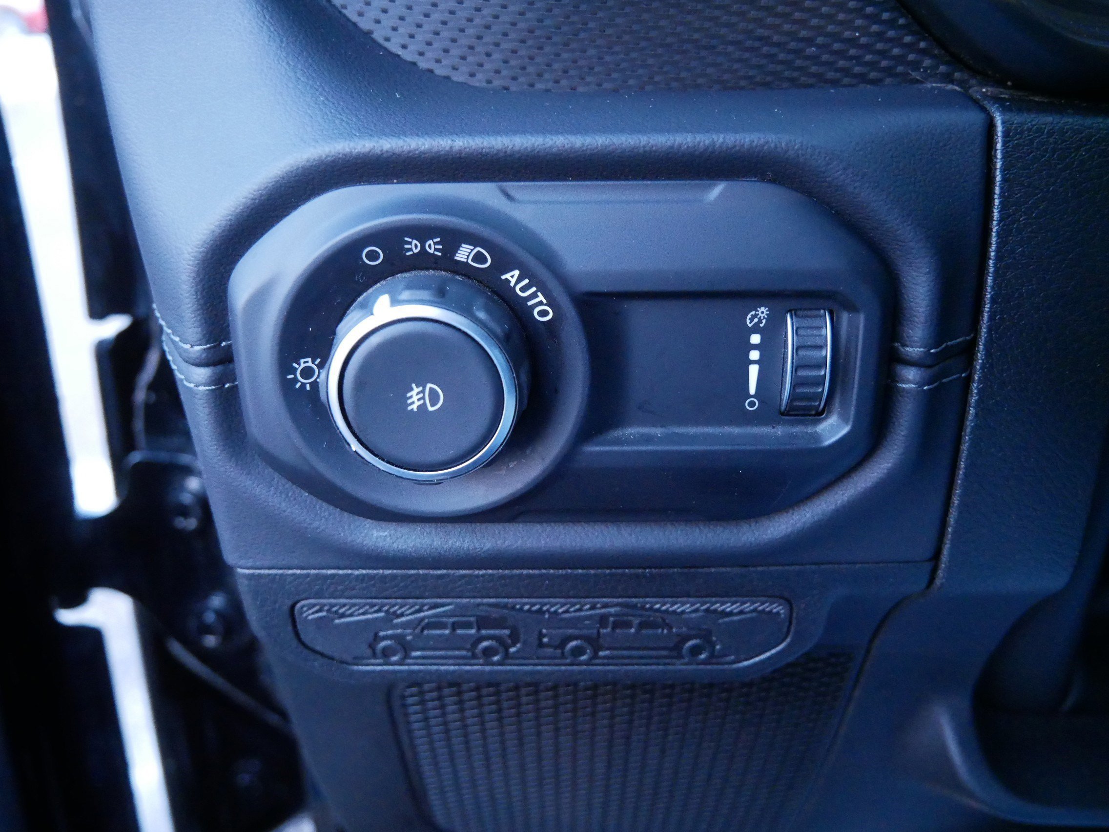 Used 2024 Jeep Wrangler Rubicon image 24