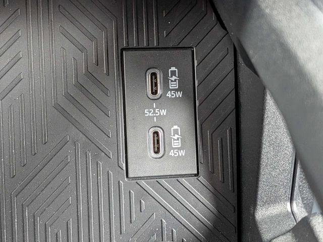 Used 2025 Toyota 4Runner Limited AWD/4WD image 33