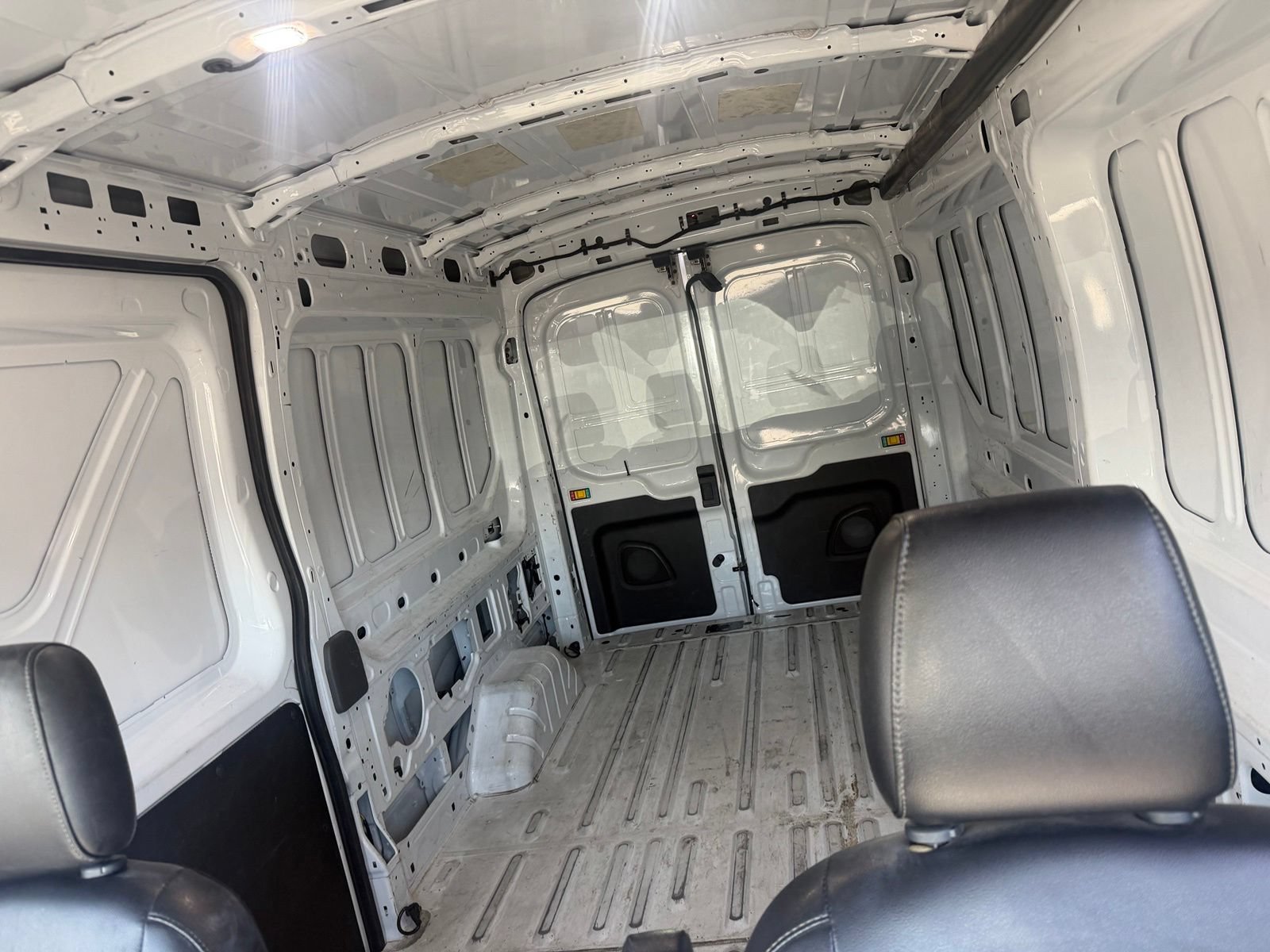 Certified 2023 Ford Transit 250 Medium Roof AWD image 11