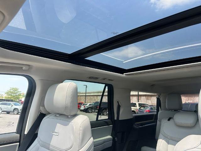 Certified 2025 Ford Expedition Max Platinum AWD/4WD image 13