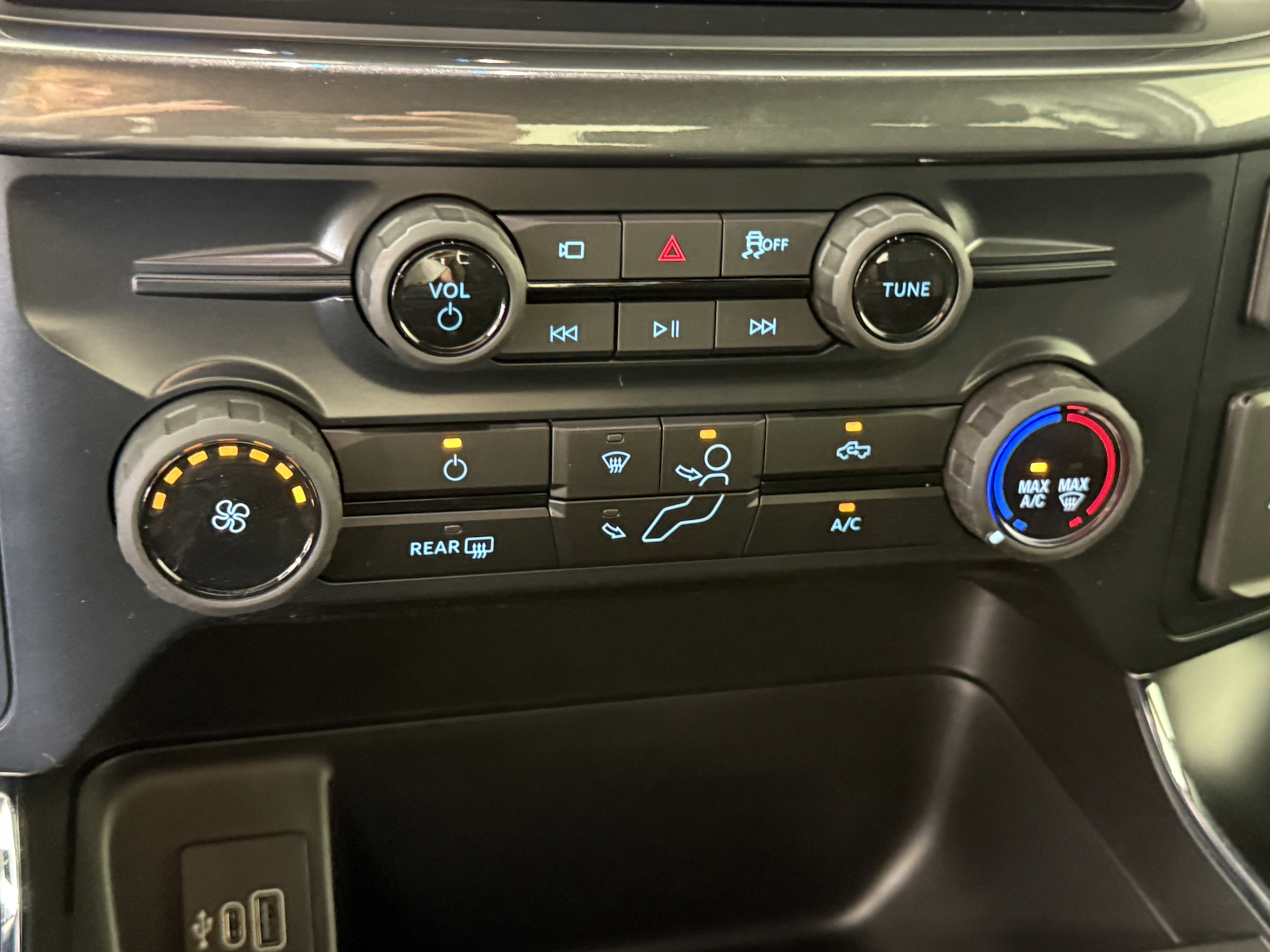 Certified 2025 Ford F150 STX w/ STX Black Appearance Package AWD/4WD image 20