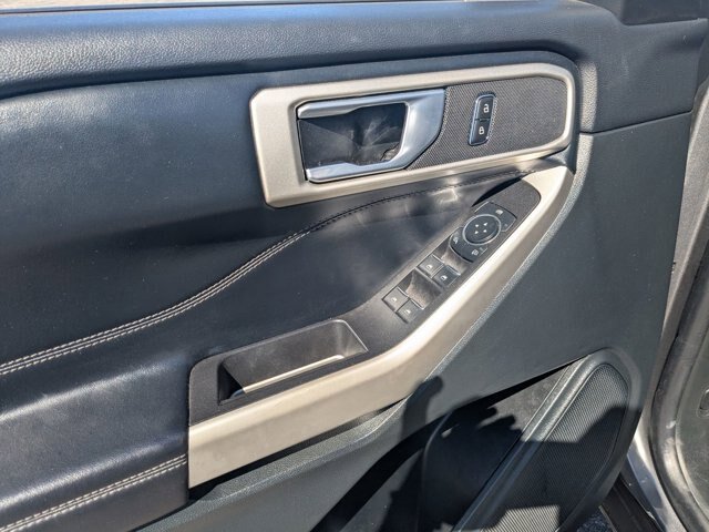 Certified 2023 Ford Explorer XLT w/ Equipment Group 202A AWD/4WD image 13