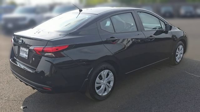 Used 2024 Nissan Versa S w/ Trunk Package FWD image 9
