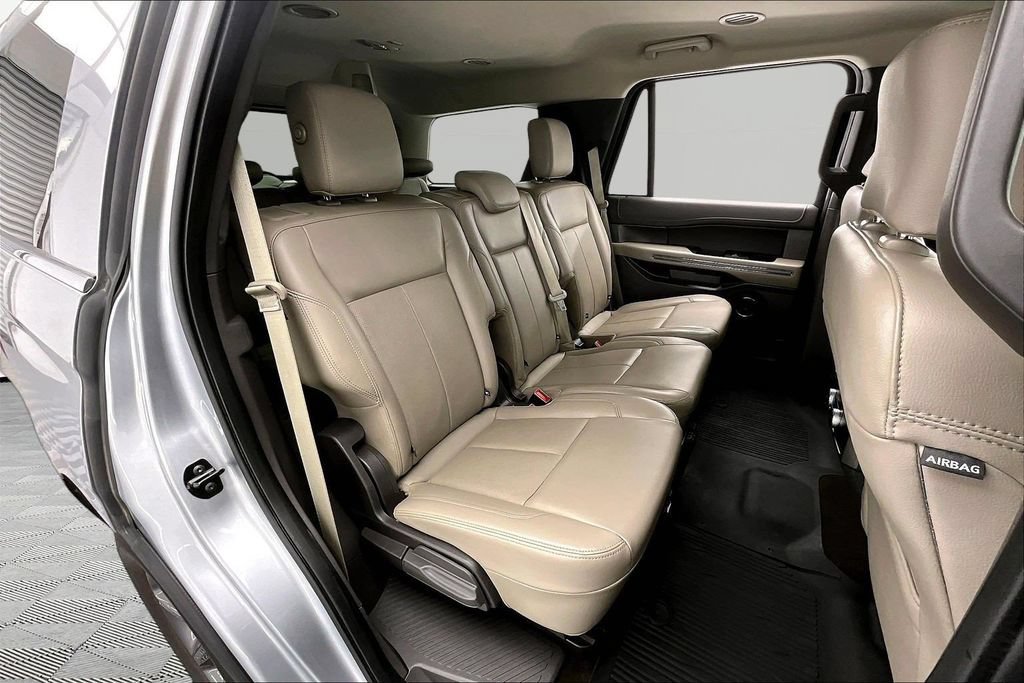 Certified 2020 Ford Expedition XLT w/ FX4 Off-Road Package AWD/4WD image 27