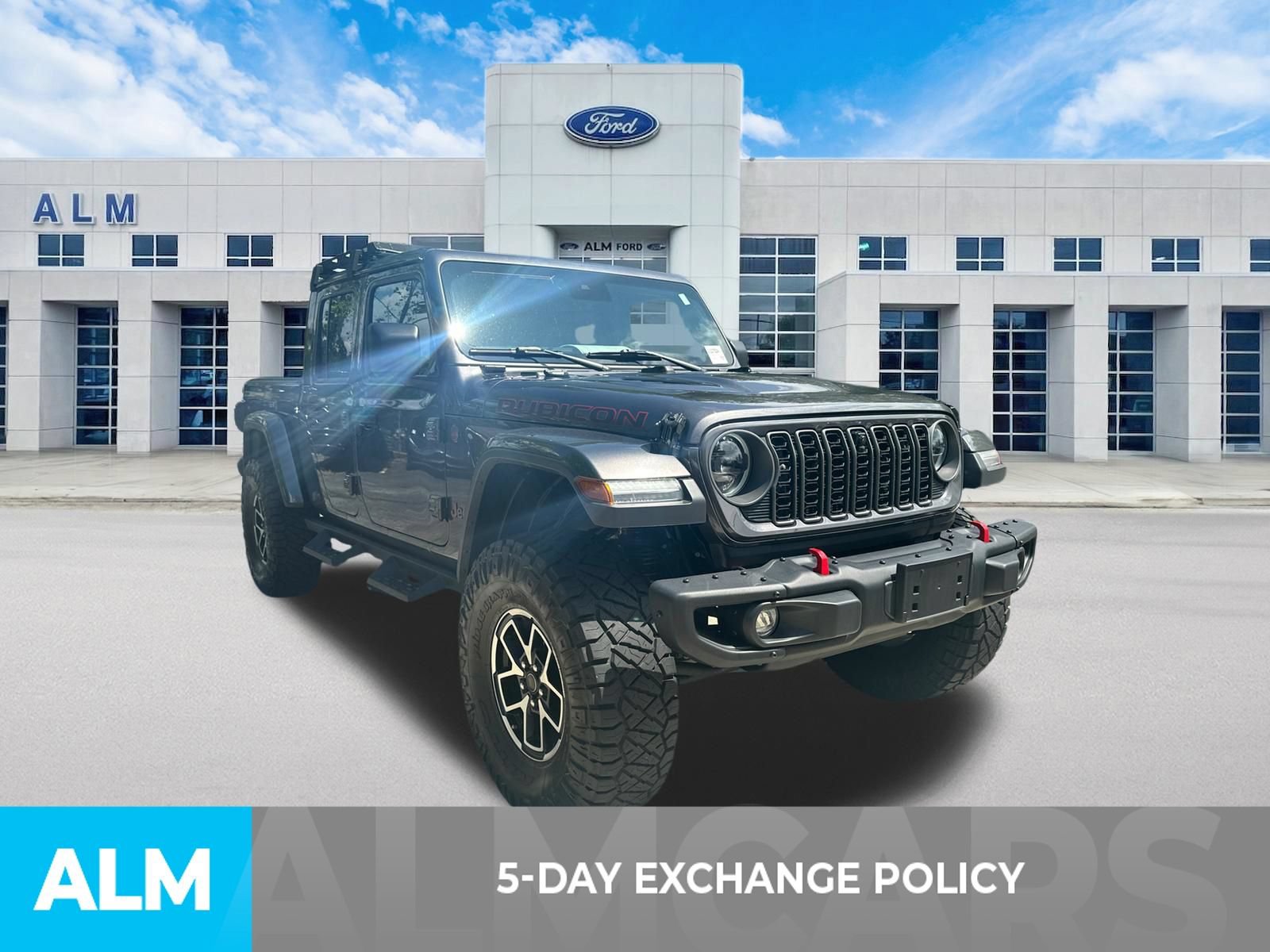 Used 2025 Jeep Gladiator Rubicon AWD/4WD image 3