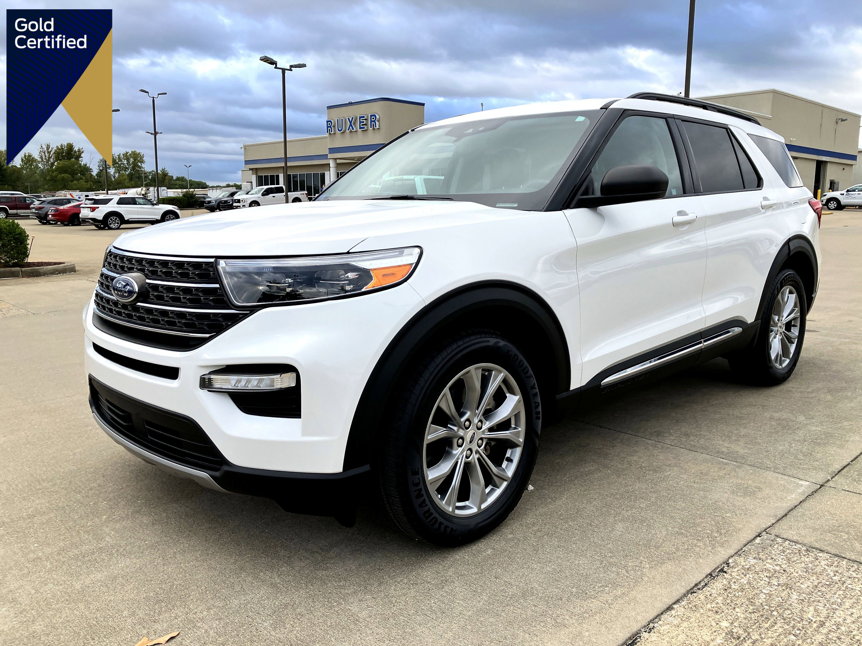 Certified 2022 Ford Explorer XLT w/ Equipment Group 202A