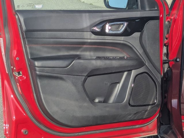 Used 2023 Jeep Compass Trailhawk image 11