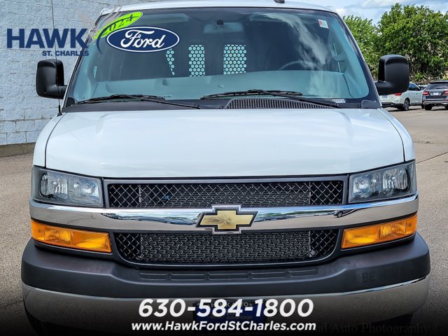 Used 2024 Chevrolet Express 2500 w/ Driver Convenience Package RWD image 4