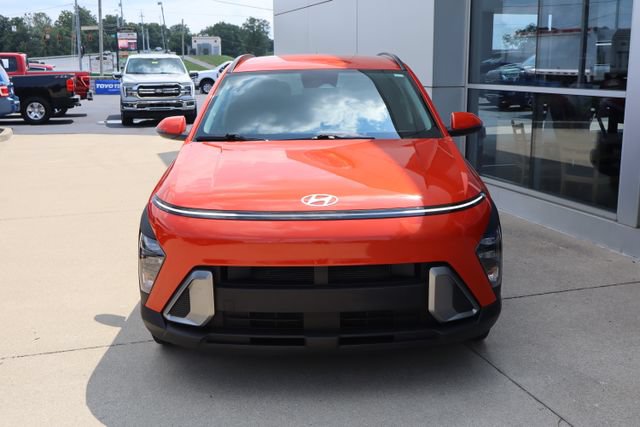 Used 2025 Hyundai Kona SEL FWD image 6