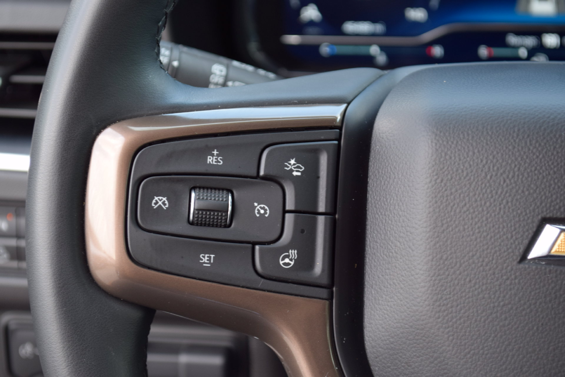 Used 2024 Chevrolet Tahoe High Country w/ Premium Package AWD/4WD image 8