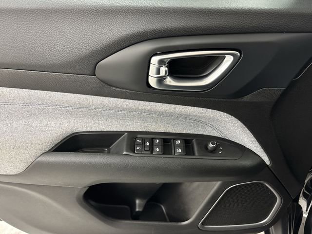 Used 2022 Jeep Compass Latitude image 5