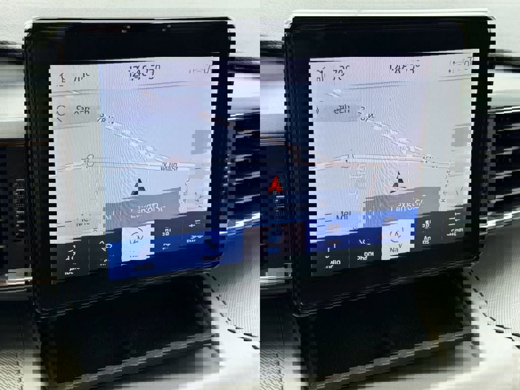 Certified 2022 Ford Explorer XLT w/ Equipment Group 202A image 42