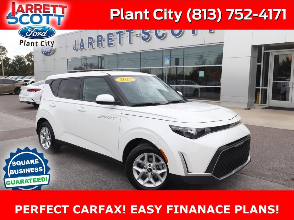 Used 2025 Kia Soul LX w/ LX Technology Package image 1