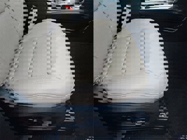 Certified 2023 Ford Explorer Limited w/ Limited Technology Package image 34