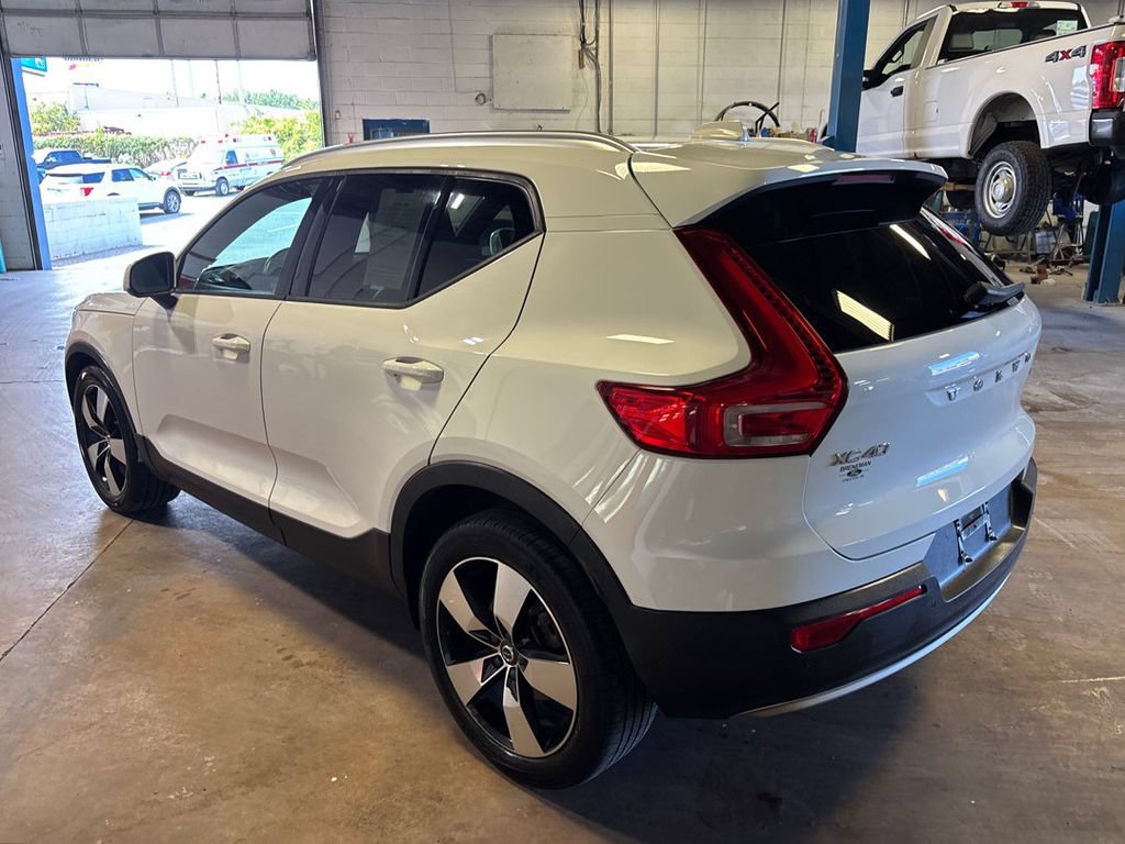 Used 2020 Volvo XC40 T5 Momentum w/ Protection Package AWD/4WD image 10