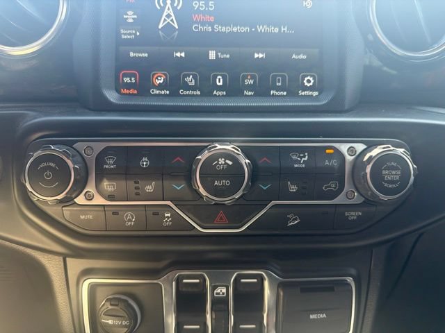 Used 2021 Jeep Wrangler Unlimited Sahara AWD/4WD image 30