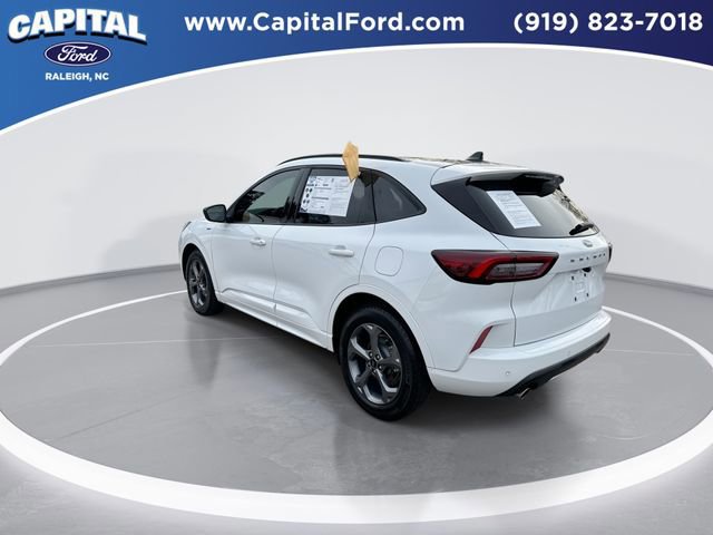 Certified 2023 Ford Escape ST-Line w/ Tech Pack #1 image 4