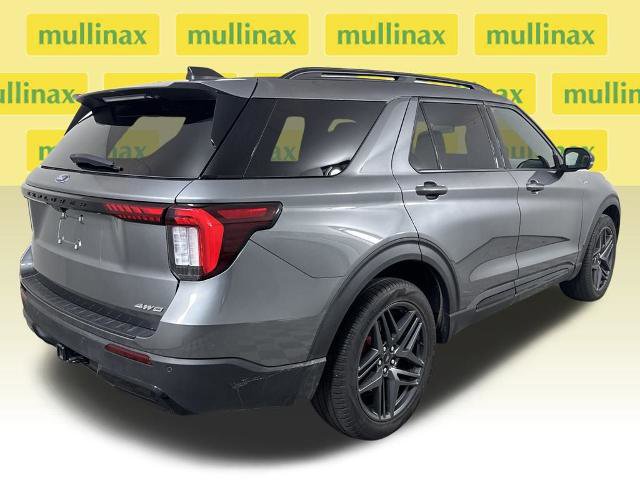 Certified 2025 Ford Explorer ST-Line w/ Premium Package image 4